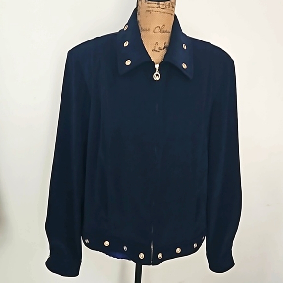 St. John Sport Suede, Size L. - Picture 6 of 16